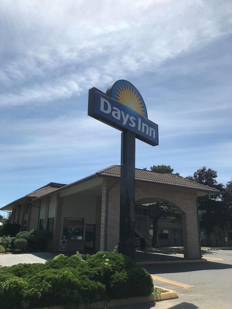 Days Inn By Wyndham 리치랜드 외부 사진